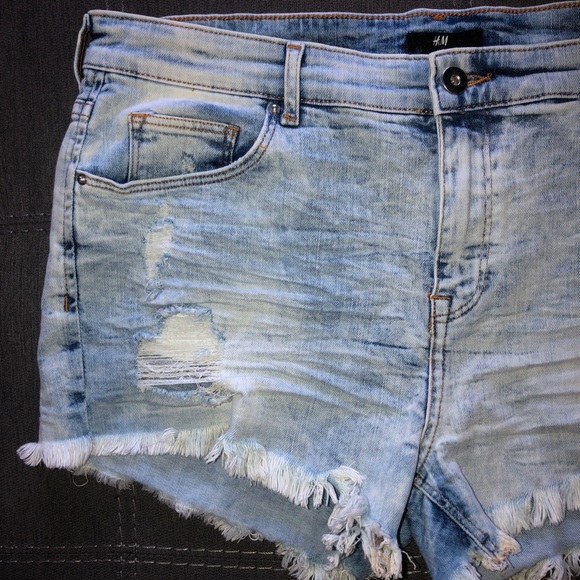 Acid Wash Denim Shorts - Like New! - Picture 3 of 6